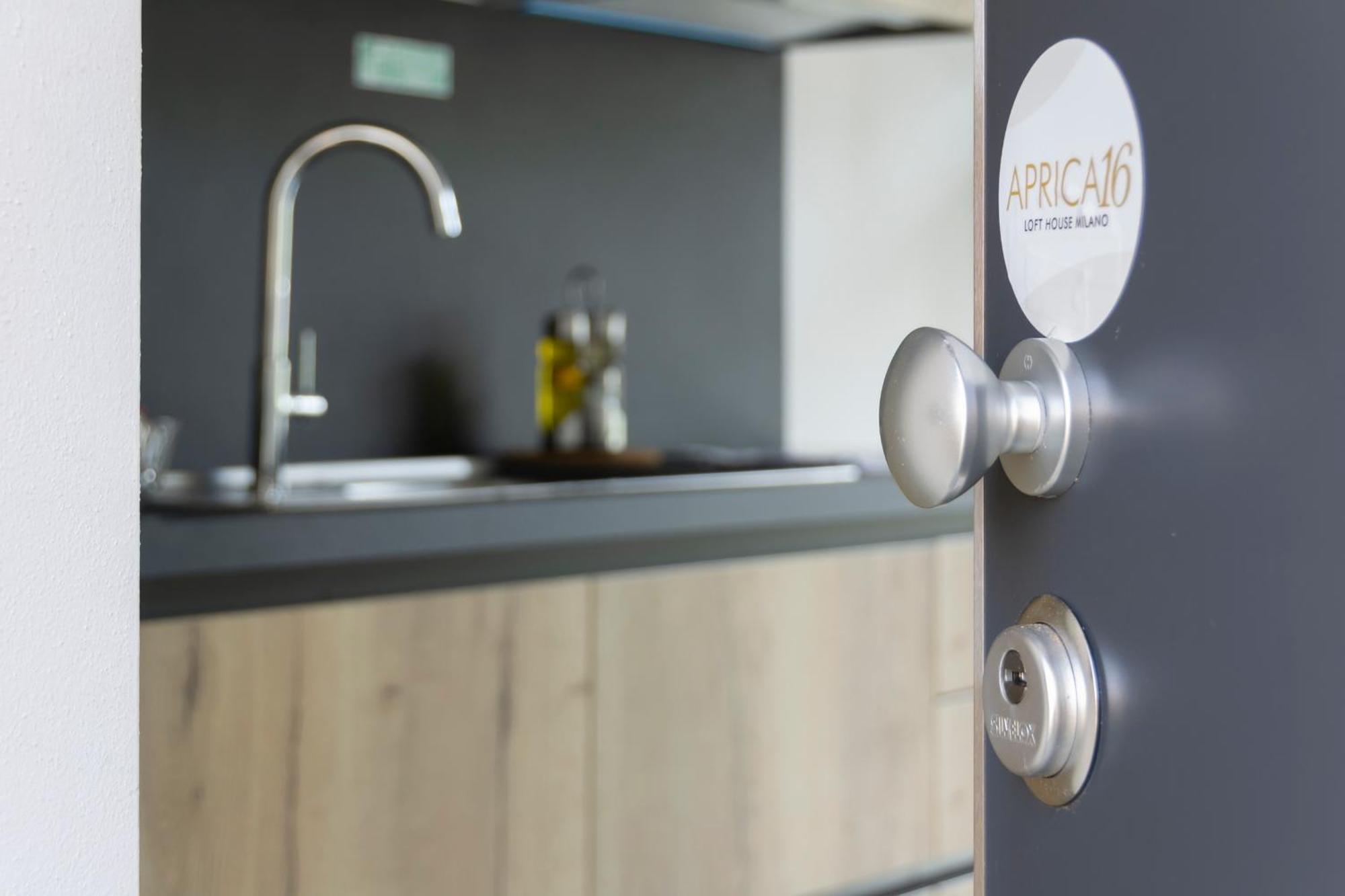 Aprica16 Loft House Milanoアパートメント エクステリア 写真